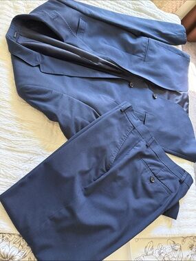 Classic Men's Navy Suit Blazer and Trousers